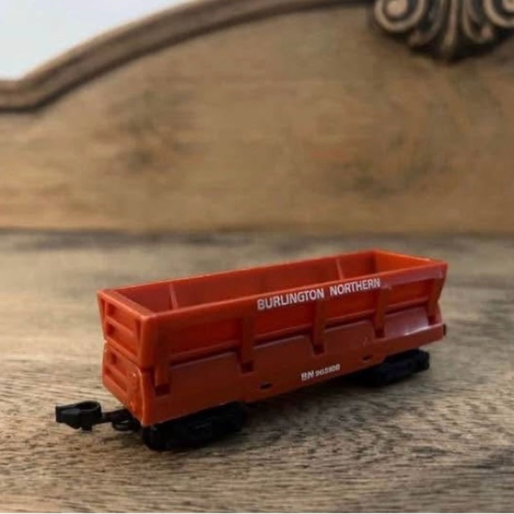 Vintage Mattel Hot Wheels
Amtrak SuperRails Train Piece
Burlington